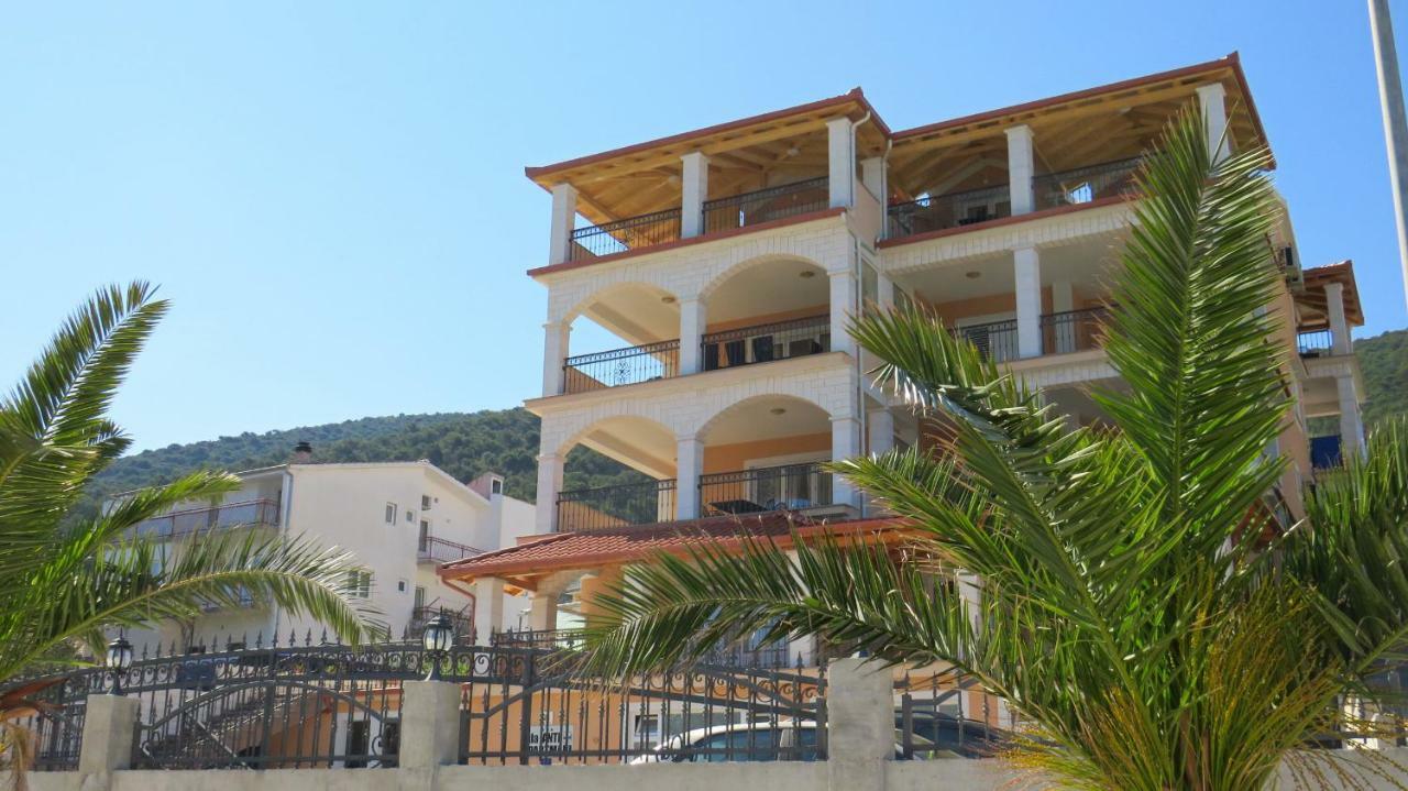Apartments Villa Ante Grebastica Bagian luar foto