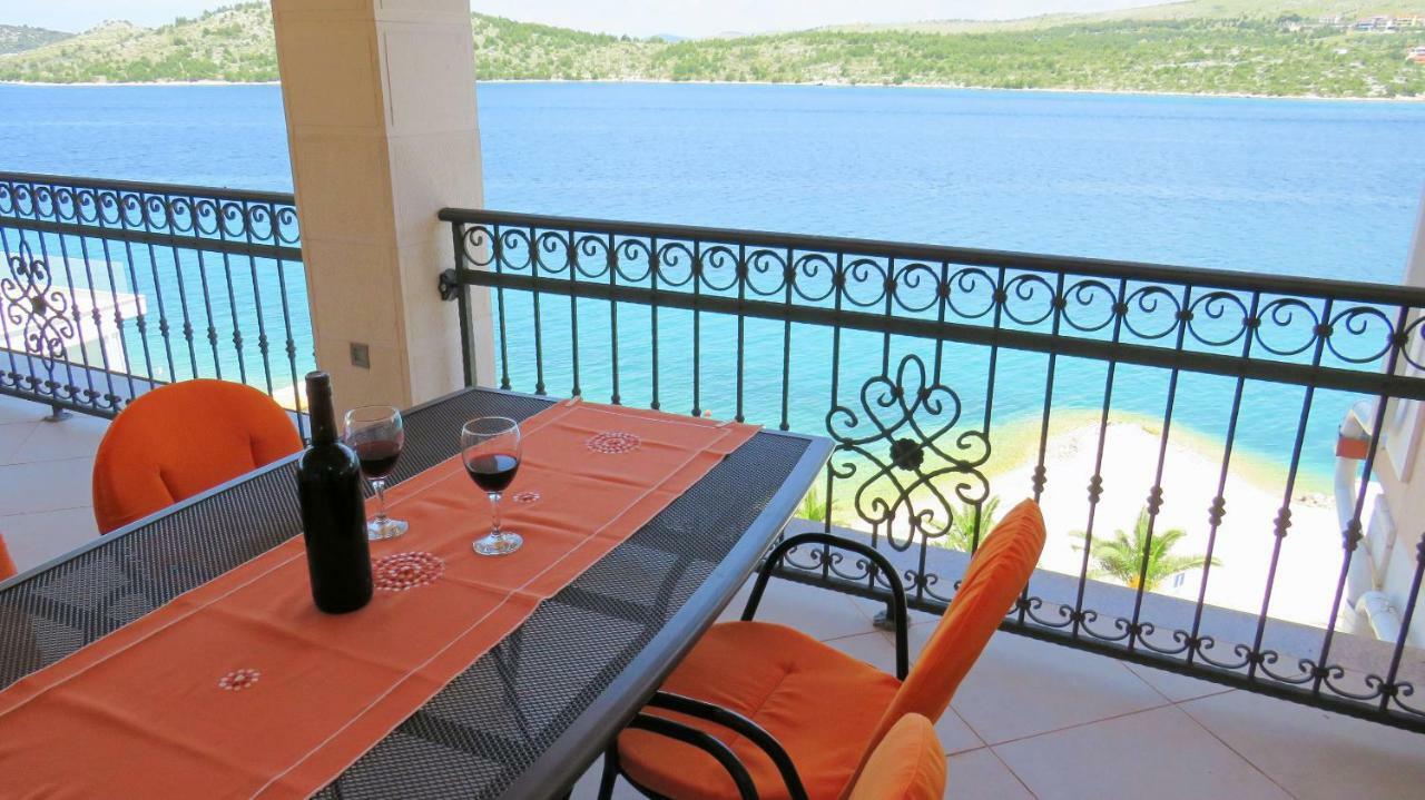 Apartments Villa Ante Grebastica Bagian luar foto