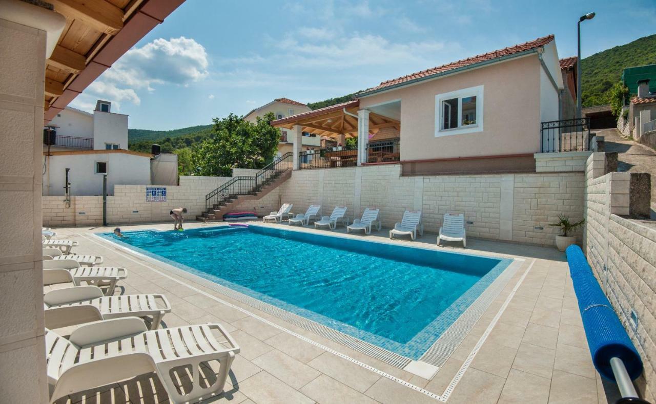 Apartments Villa Ante Grebastica Bagian luar foto